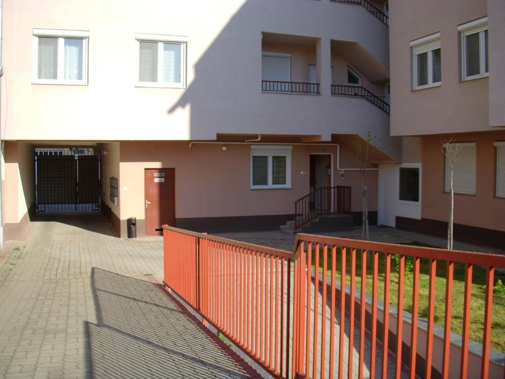 Margit Apartman Apartment Hajduszoboszlo Luaran gambar